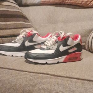 Nike Air Max Sneakers - White  and Pink